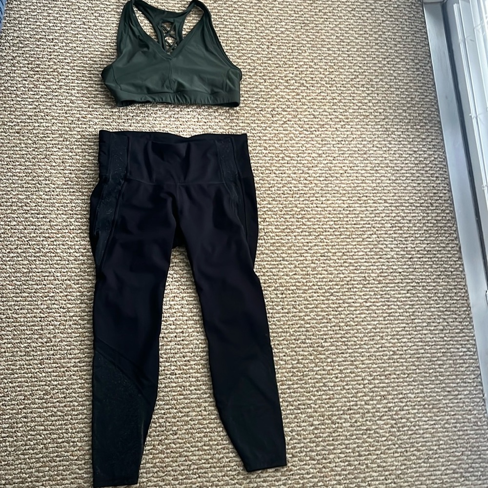 Workout set sparkle black and green L and XL worn 2 times all in motion